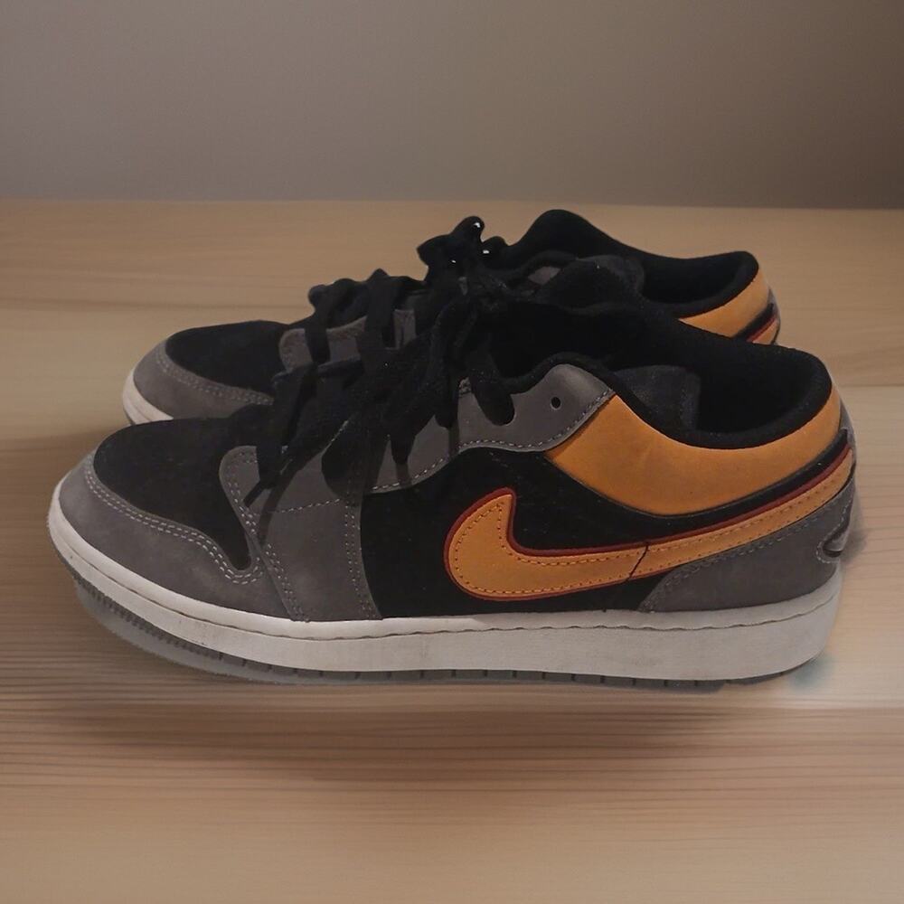 Nike Air Jordan 1 Low SE Black Vivid Orange Grey Shoes FN7671-008 - Size 6Y